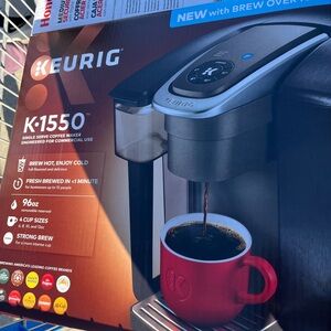 Keurig K-1550 Coffee Maker with Red Mug